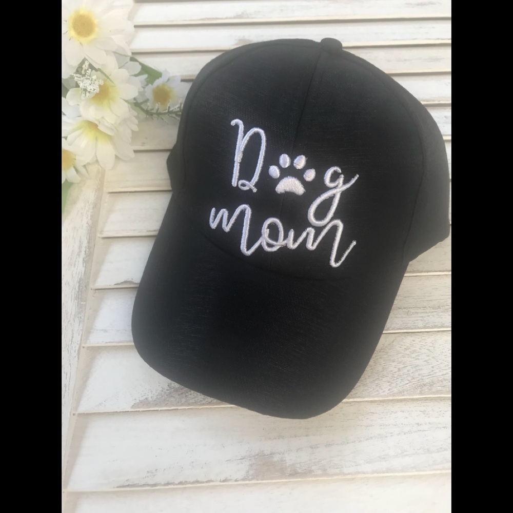 🖤🐶Dog Mom Hat🐶🖤